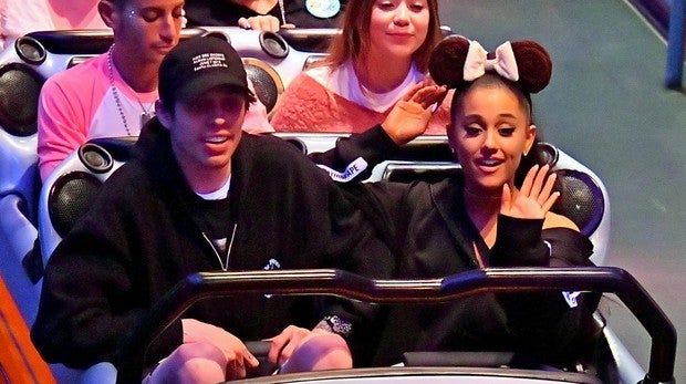 Ariana Grande y Pete Davidson